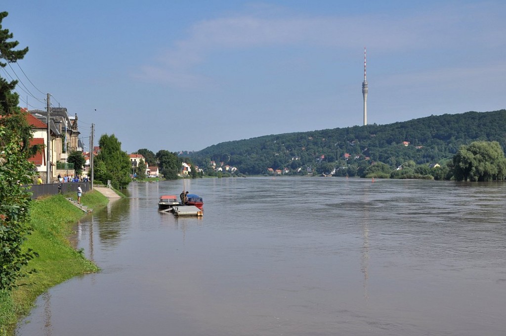 sommerhochwasser_elbe_2010_02